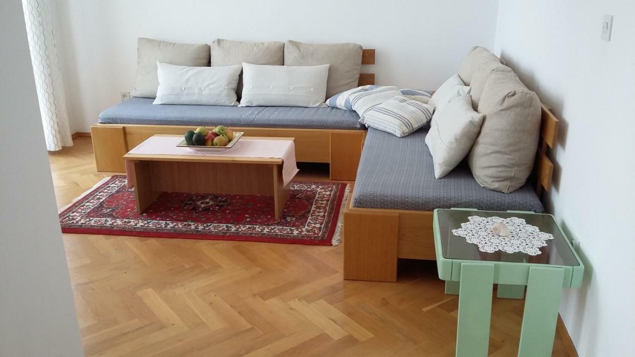 Die Appartements Glavas,Eckwohnunge Fuer 2 Personen Novi Vinodolski Exterior photo